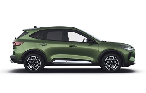 Un Ford Kuga hybrid in culoarea albastra