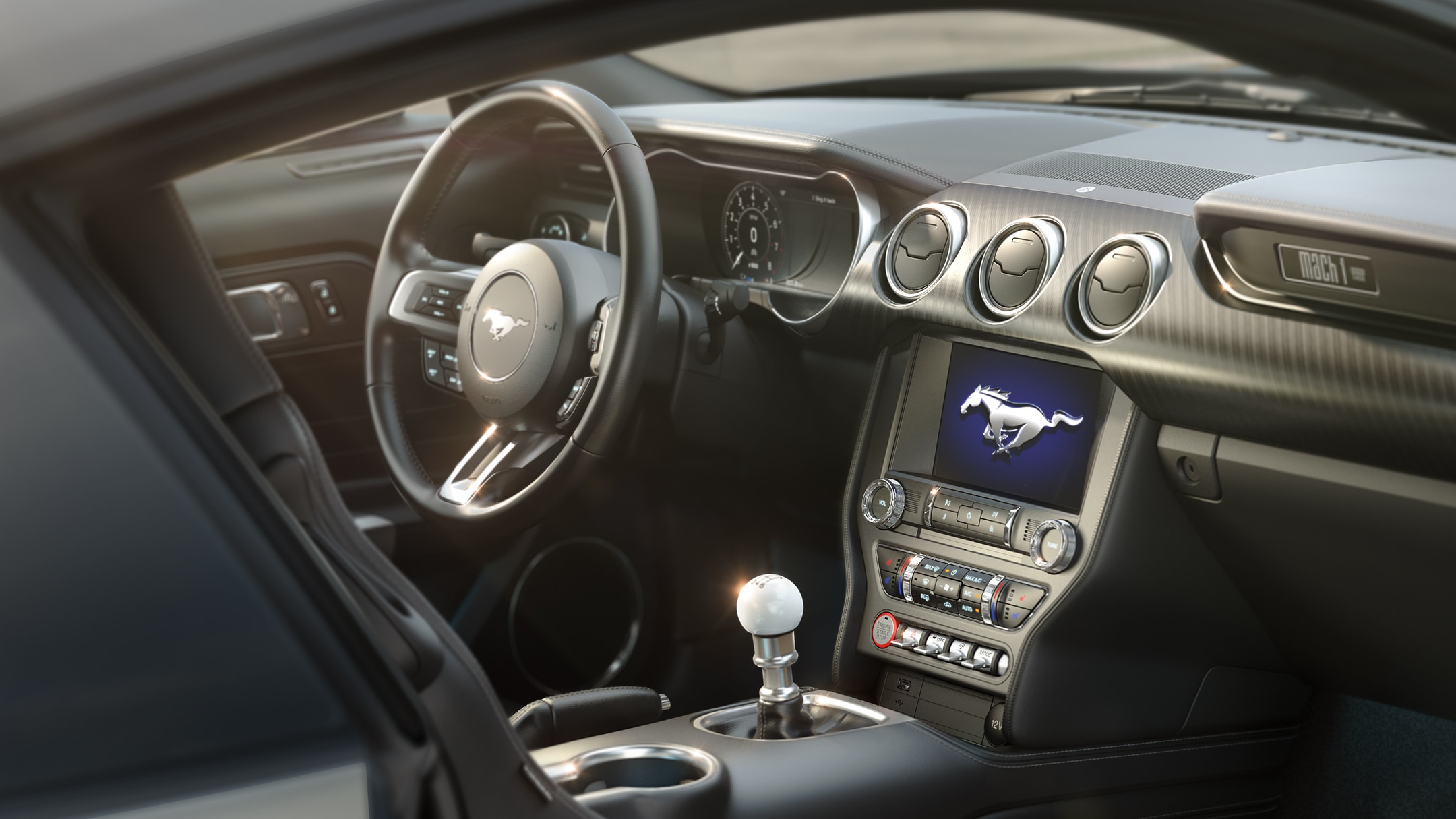 Ford Mustang Mach 1 interior cu ecran SYNC
