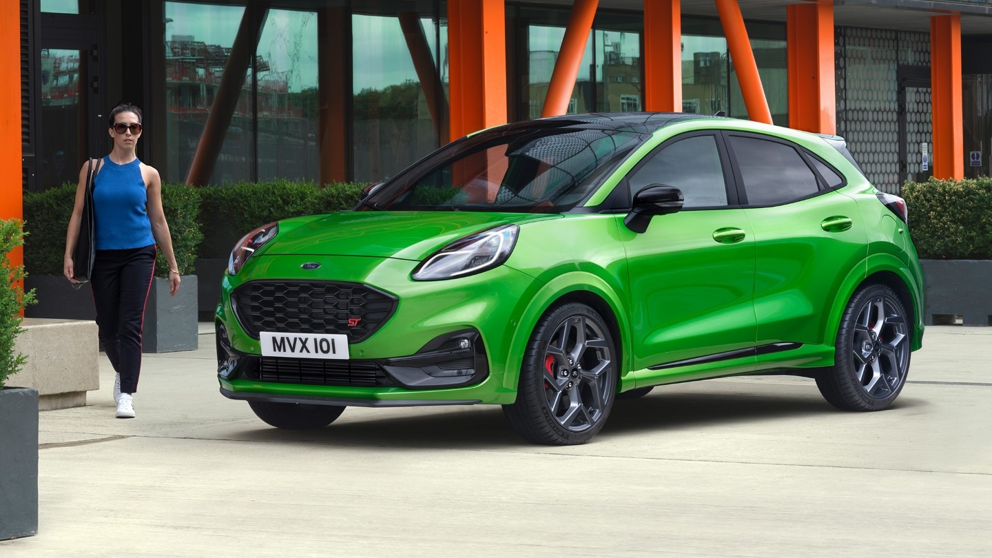 Ford Puma ST parcat vedere laterala