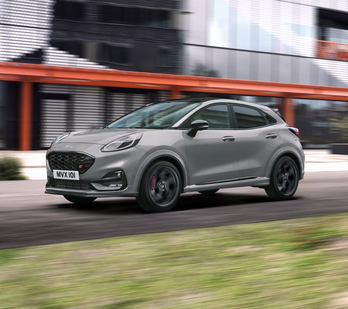 Ford Puma ST parcat vedere laterala
