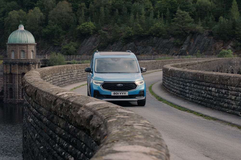 Ford Tourneo Connect- rulare pe drum secundar