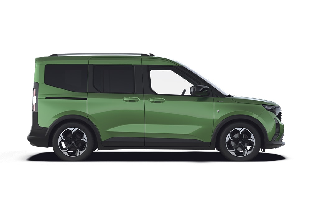 Un Ford Tourneo Courier verde, parte a gamei Ford de MPV-uri și vehicule pentru transport persoane.