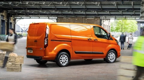 ford_transit_custom_plug_in_hybrid