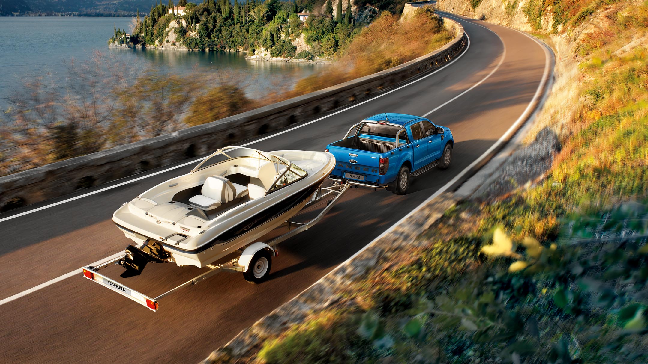 Ford Ranger towing speedboat