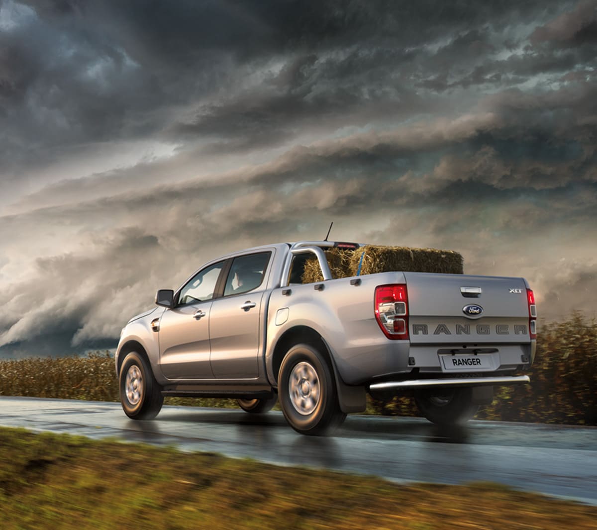 Ford Ranger XLT rear three quarter view