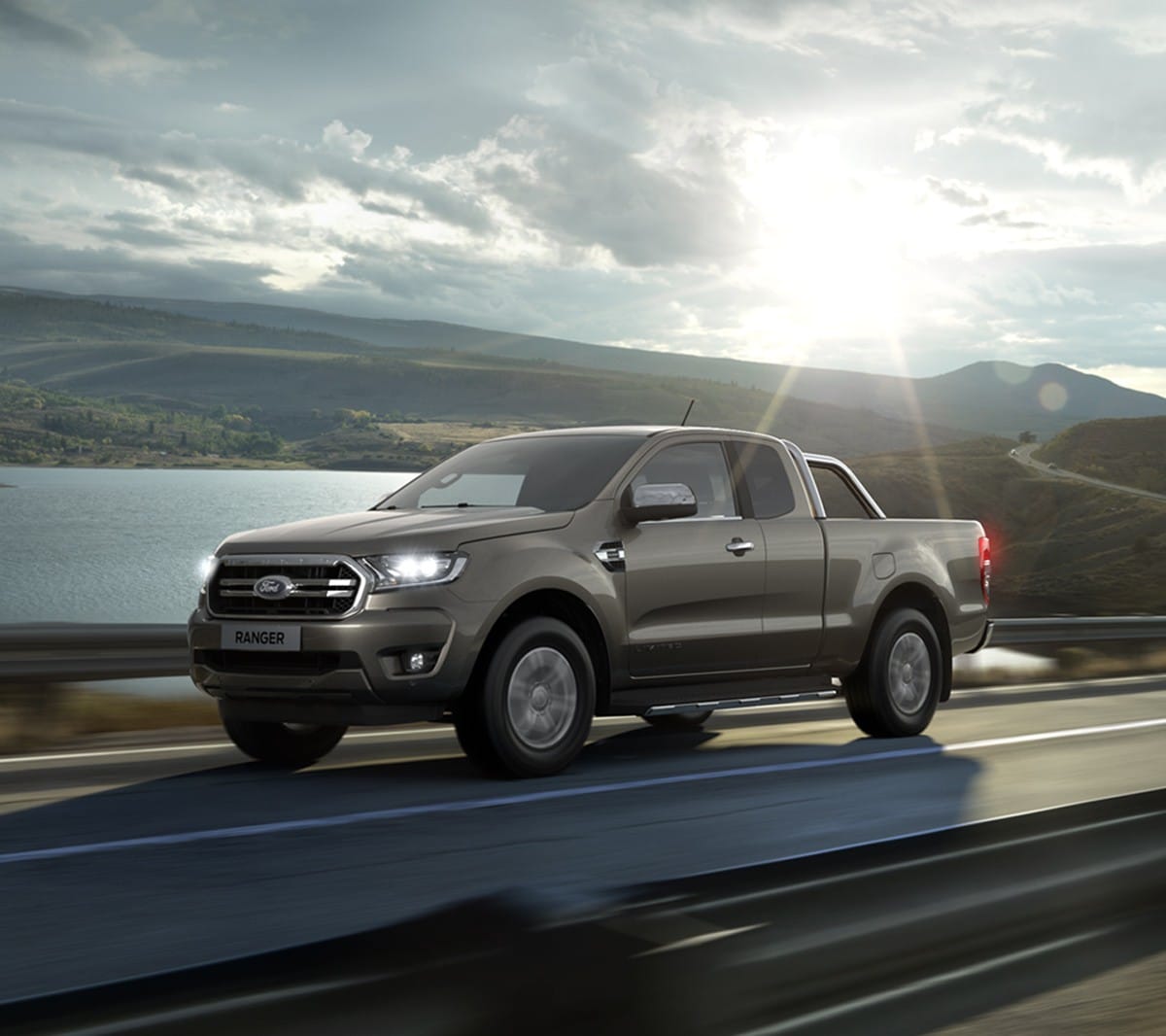 Ford Ranger Limited front three quarter view