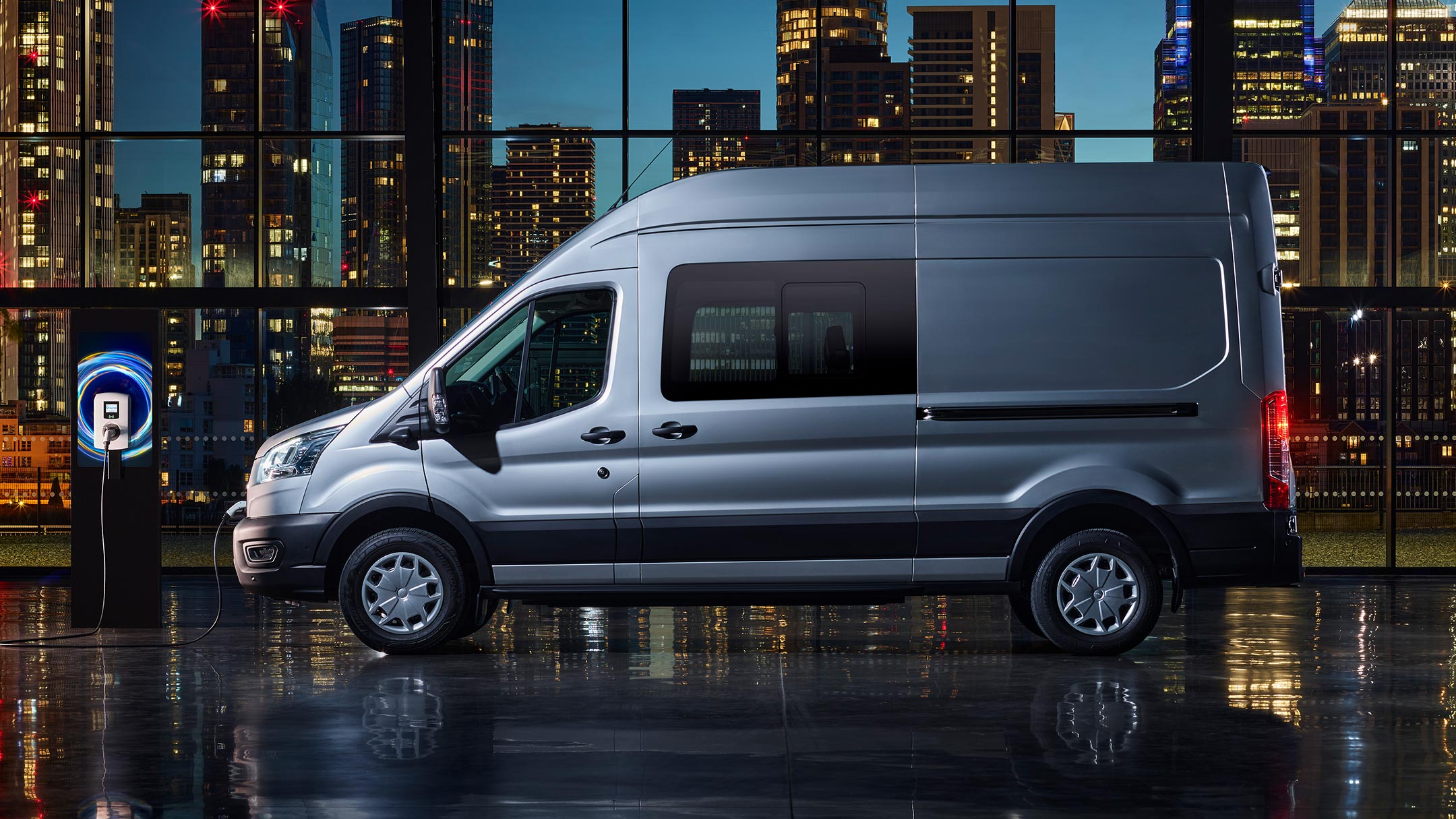 Ford E-Transit Incarcare