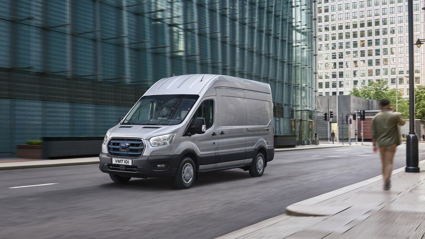 Ford E-Transit de conducere