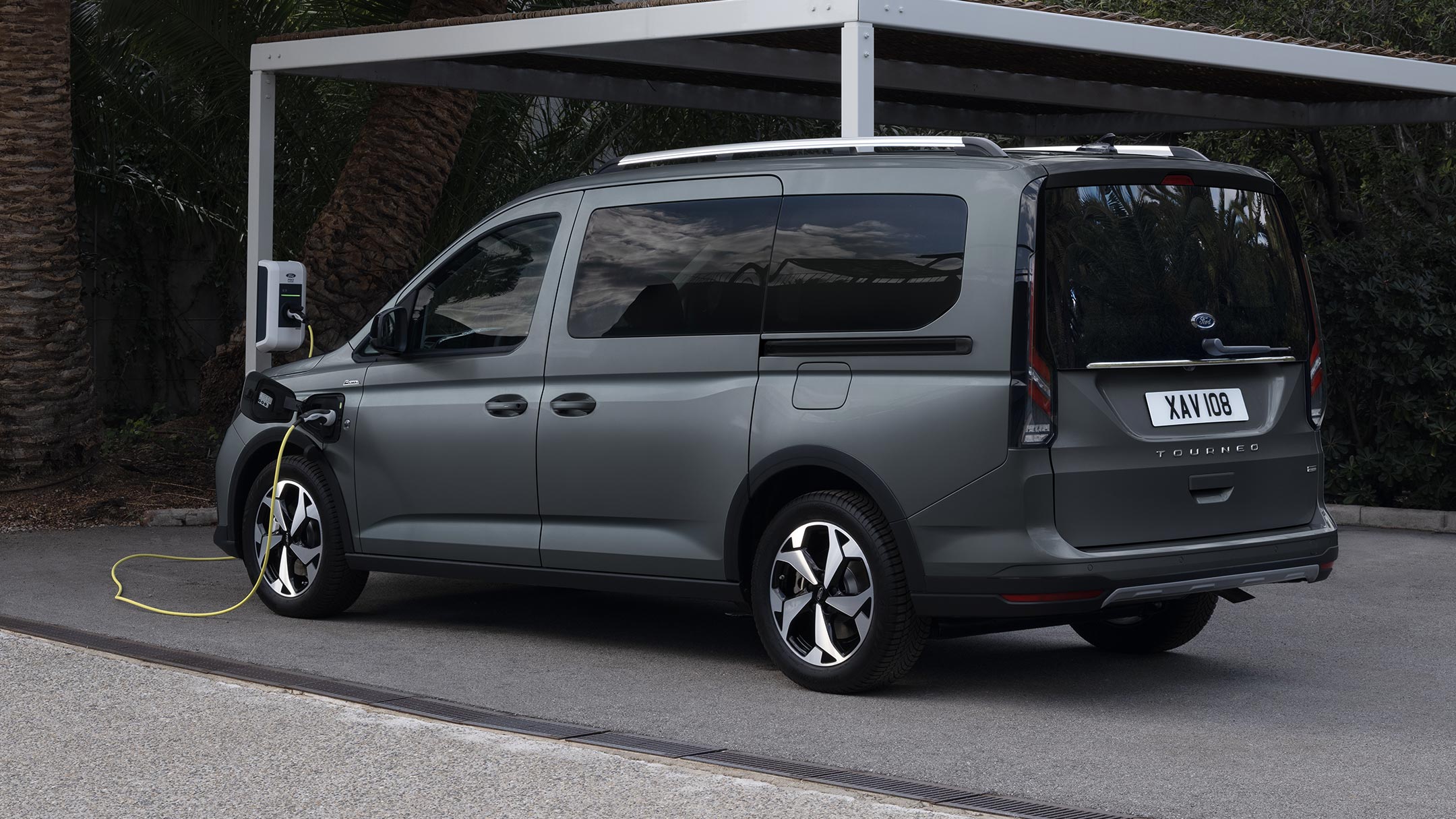 Ford Tourneo Connect Active, vedere profil
