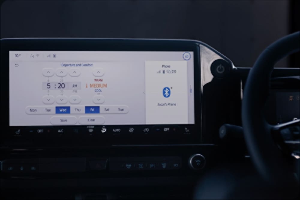 Ecranul de infotainment Ford E-Transit Custom.