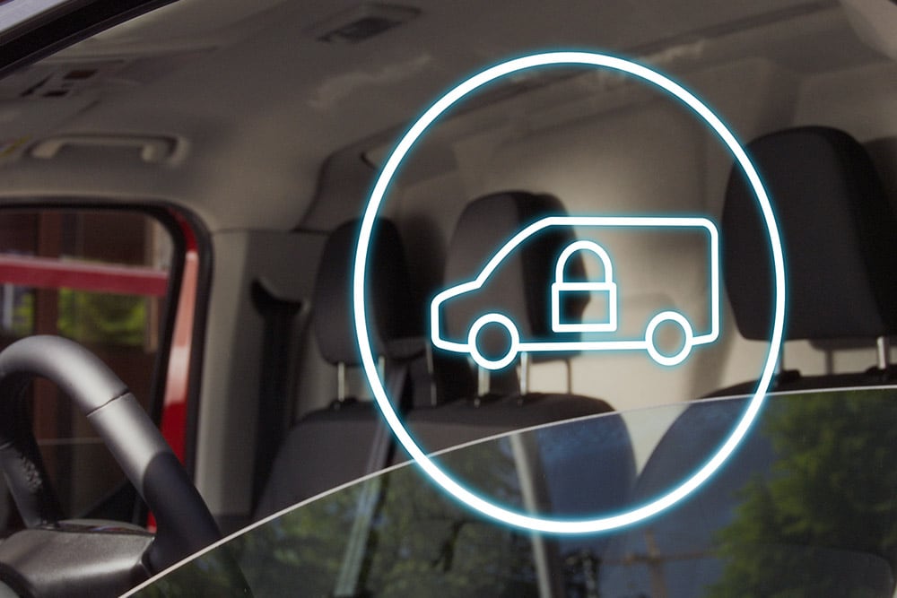 Pictograma furgon blocat afișată pe parbrizul unui Ford E-TraPictograma furgon blocat afișată pe parbrizul unui Ford E-Transit Custom.nsit Custom.windshield.