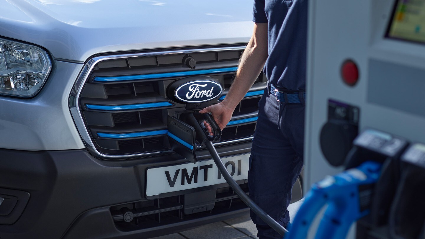 Conectare Ford E-Transit la punctul de incarcare