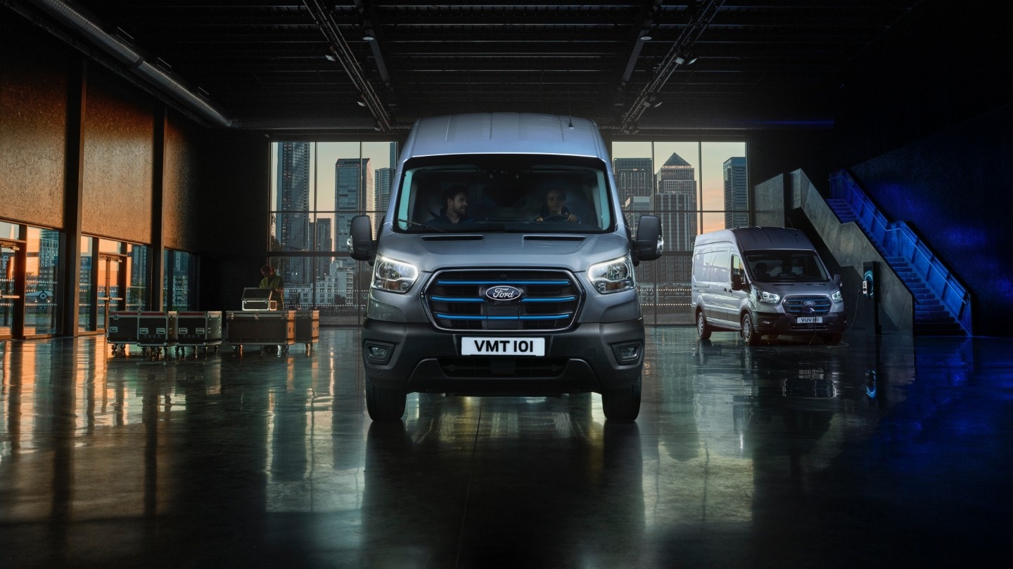Ford E-Transit vedere din fata