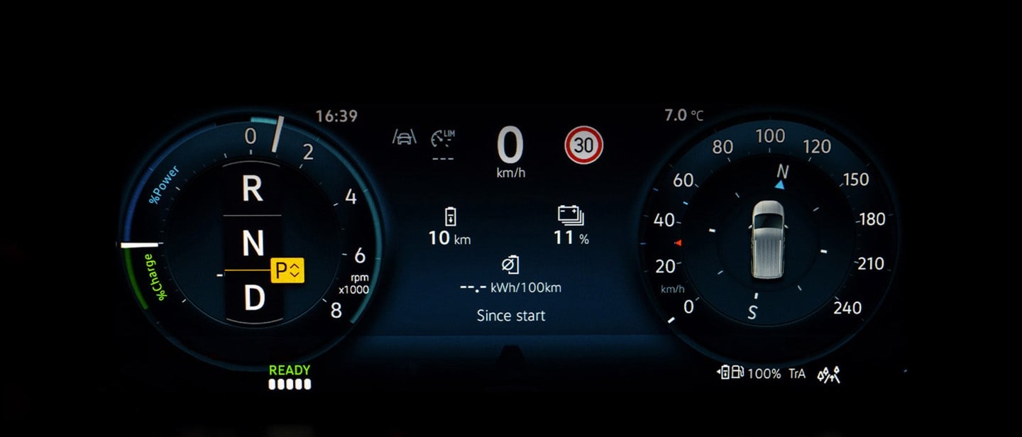 Ecran de prezentare generală al unui panou de instrumente digital al noului Ford Transit Connect.