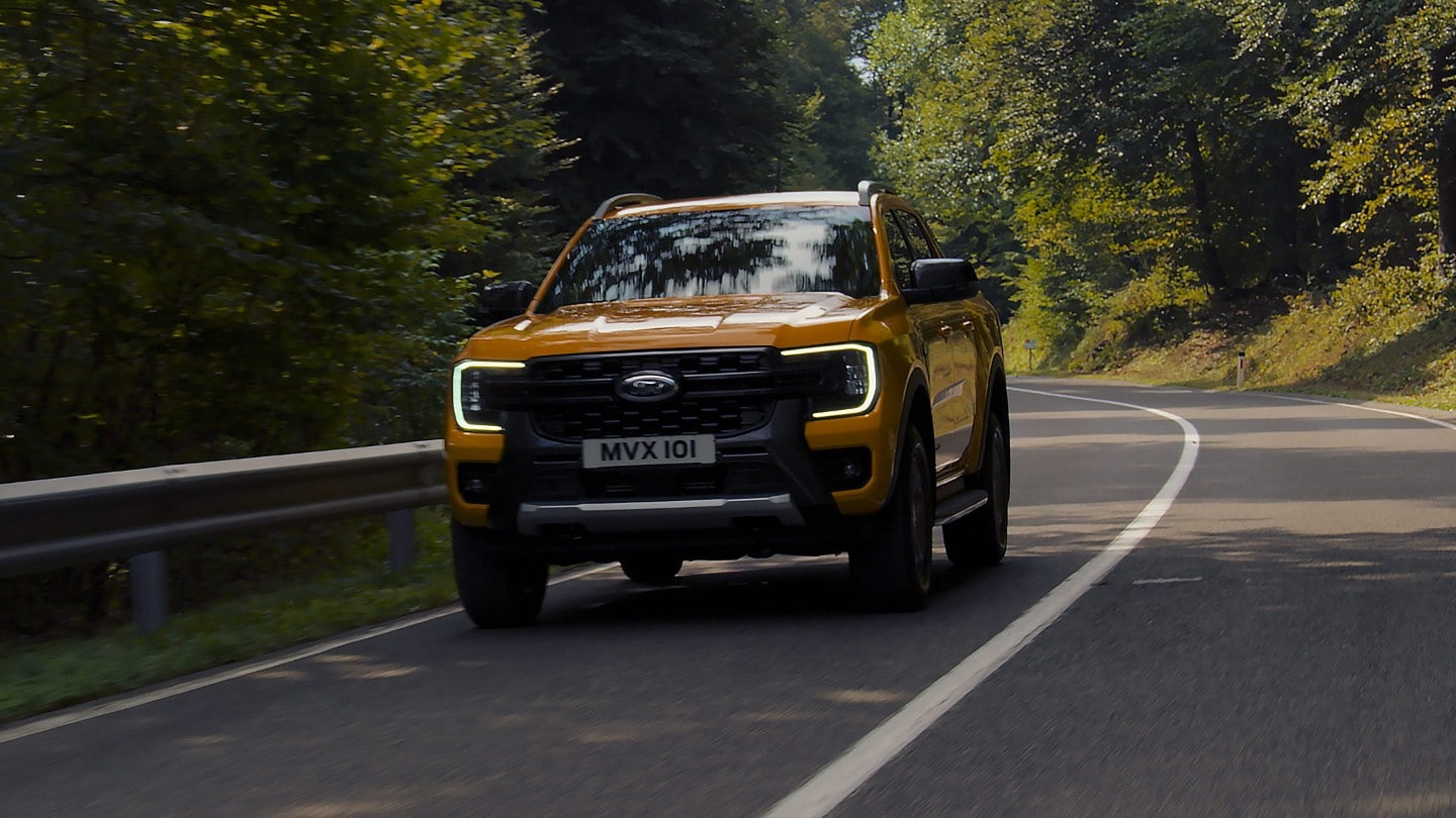 Noul Ford Ranger pe un drum off-road