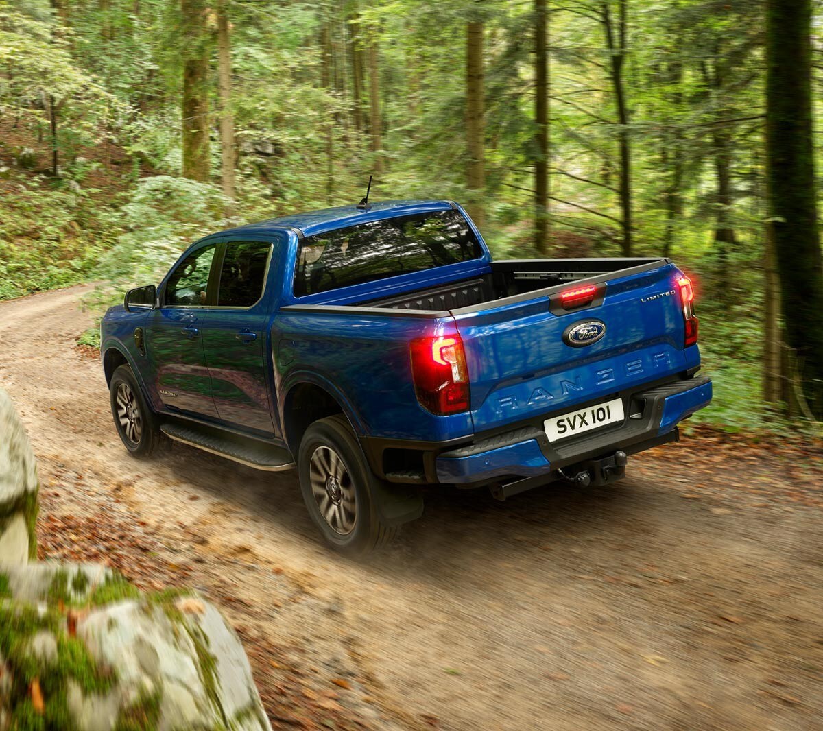 Noul Ranger Raptor Limited exterior, vedere din spate 3/4