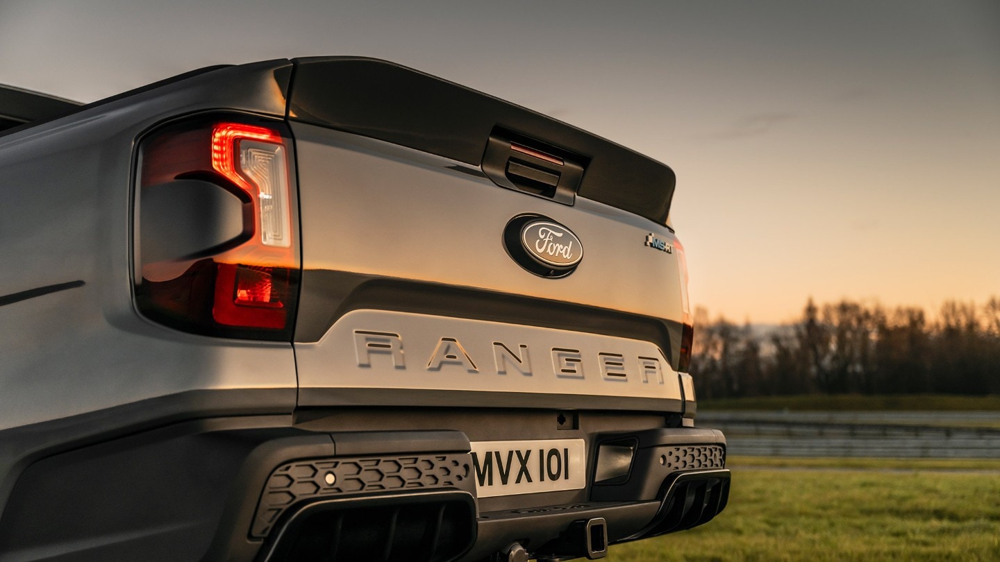 Ford Ranger MS-RT vedere din spate