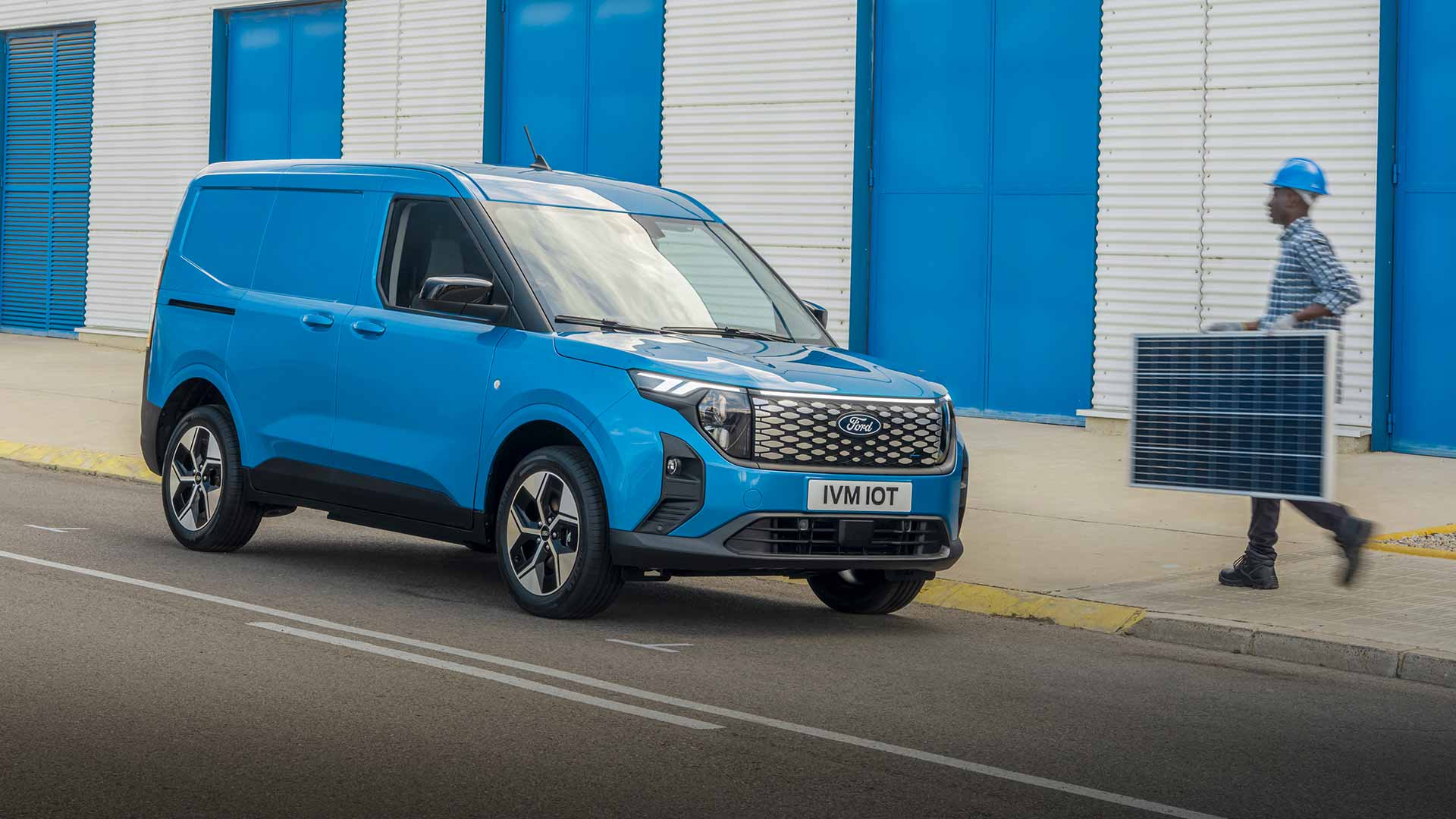 Ford E-Transit Courier - imagine laterala